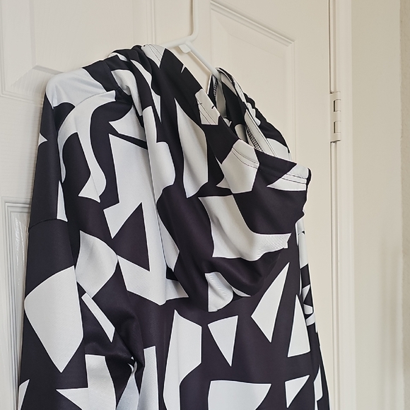 Women's Geo Black and White Colorblock Hooded Open Jacket XL - Picture 7 of 12